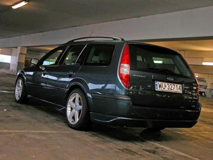 Jak wymienić filtr paliwa w Fordzie Mondeo Mk3? Instrukcja krok po kroku