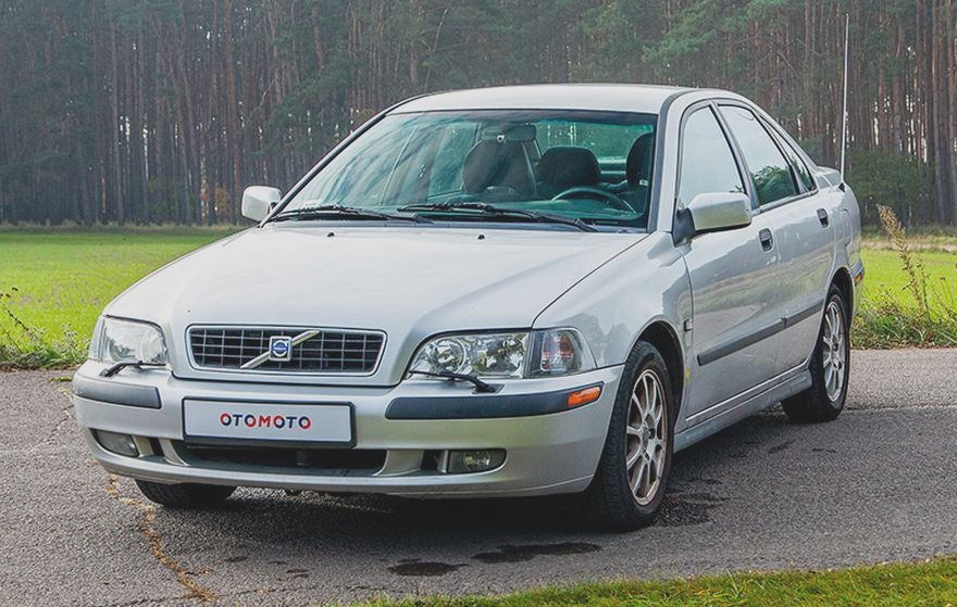 Pojemność baku Volvo S40 – ile litrów i na jaki zasięg wystarcza?
