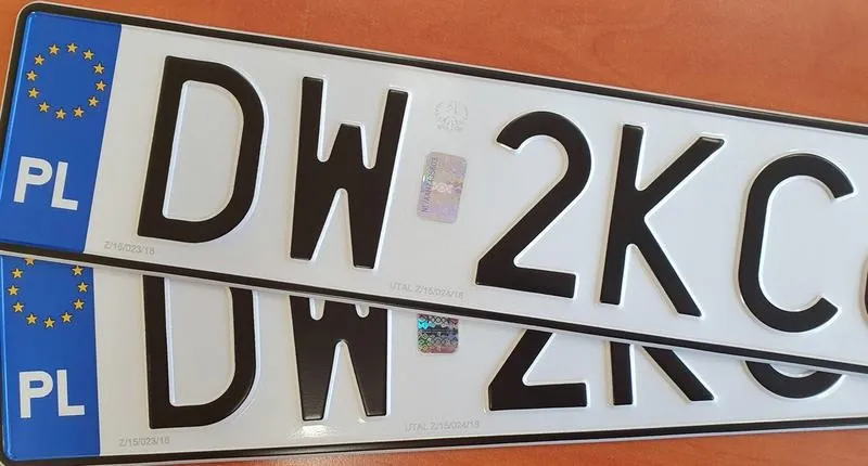 W jakim terminie należy zarejestrować samochód, by uniknąć mandatu?